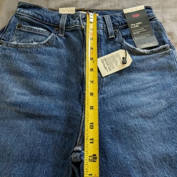Levi's 70s High Rise Flare Jeans - Picture 9 of 12